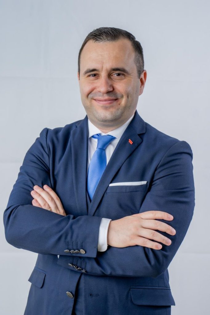 Dragoș Macarin și The Money Advisor, prezenți la Târgul Național Imobiliar 2025 cu soluții financiare inovatoare