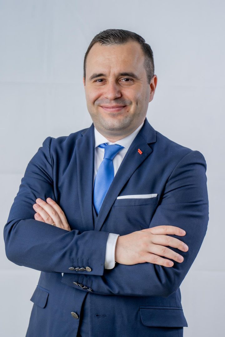 Dragoș Macarin și The Money Advisor, prezenți la Târgul Național Imobiliar 2025 cu soluții financiare inovatoare